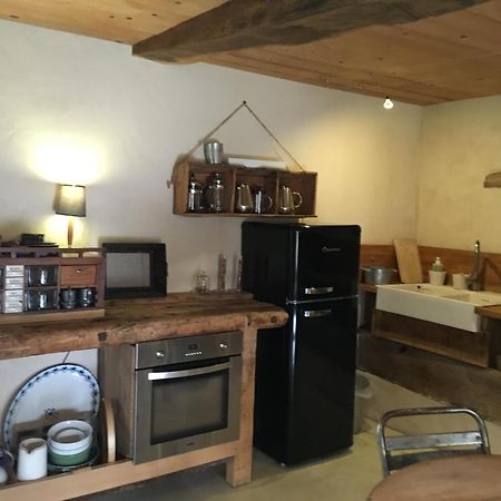 Suites De Campagne Les Eydieux, Petits Dejeuners Inclus Saint-Angel  Extérieur photo