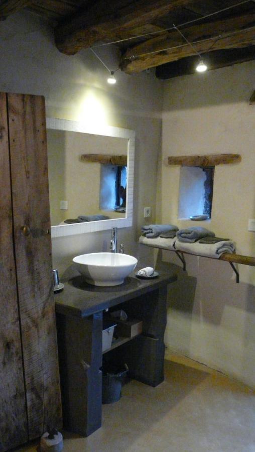 Suites De Campagne Les Eydieux, Petits Dejeuners Inclus Saint-Angel  Extérieur photo