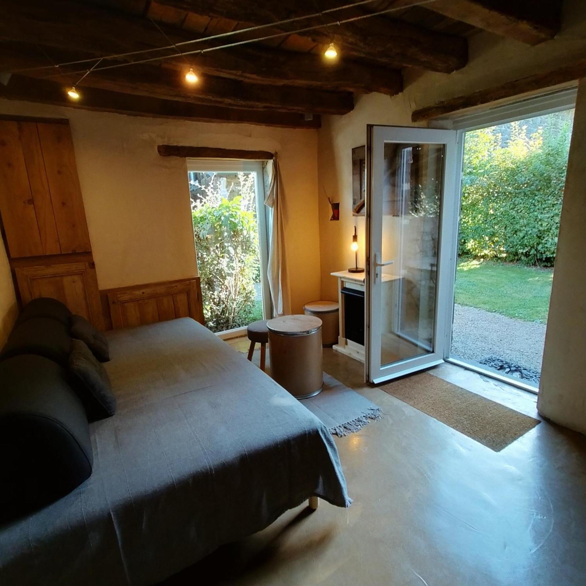 Suites De Campagne Les Eydieux, Petits Dejeuners Inclus Saint-Angel  Extérieur photo